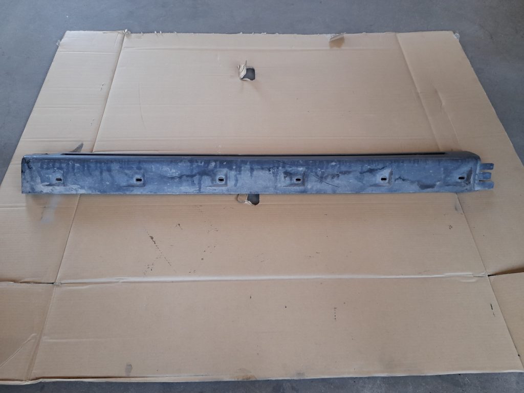 Ārēja sliekšņa laba uzlika priekš RANGE ROVER SPORT 2007 2 Ārēja sliekšņa laba uzlika priekš RANGE ROVER SPORT 2007