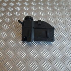 Stūres pastiprinātāja tvertne priekš VOLVO V70 2003 SILVER