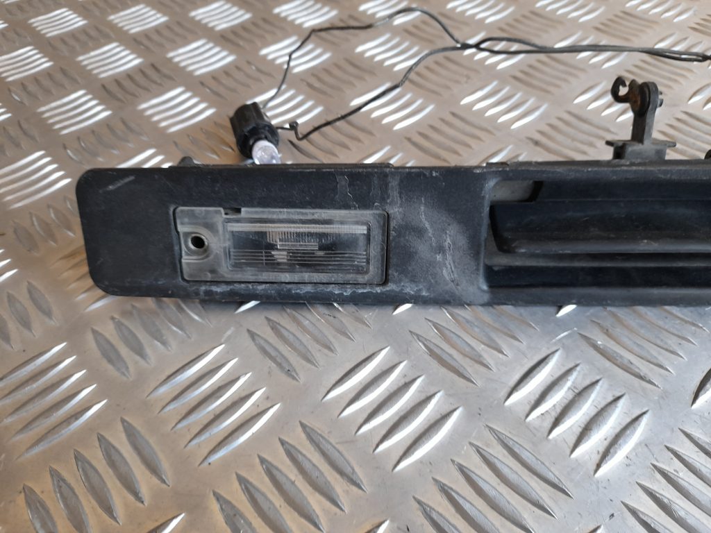 Numura zīmes gaismas uzlika komplektā priekš VOLVO V70 2003 SILVER 6 Numura zīmes gaismas uzlika komplektā priekš VOLVO V70 2003 SILVER