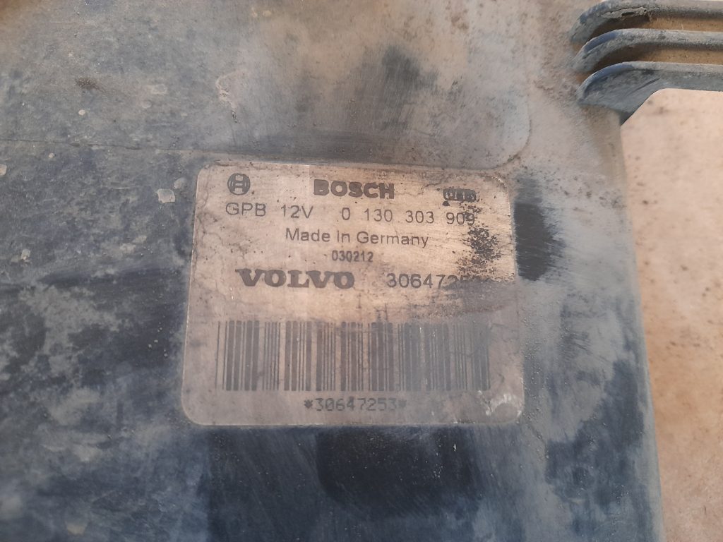 Gaisa kondicioniera radiators priekš VOLVO V70 2003 SILVER 6 Gaisa kondicioniera radiators priekš VOLVO V70 2003 SILVER