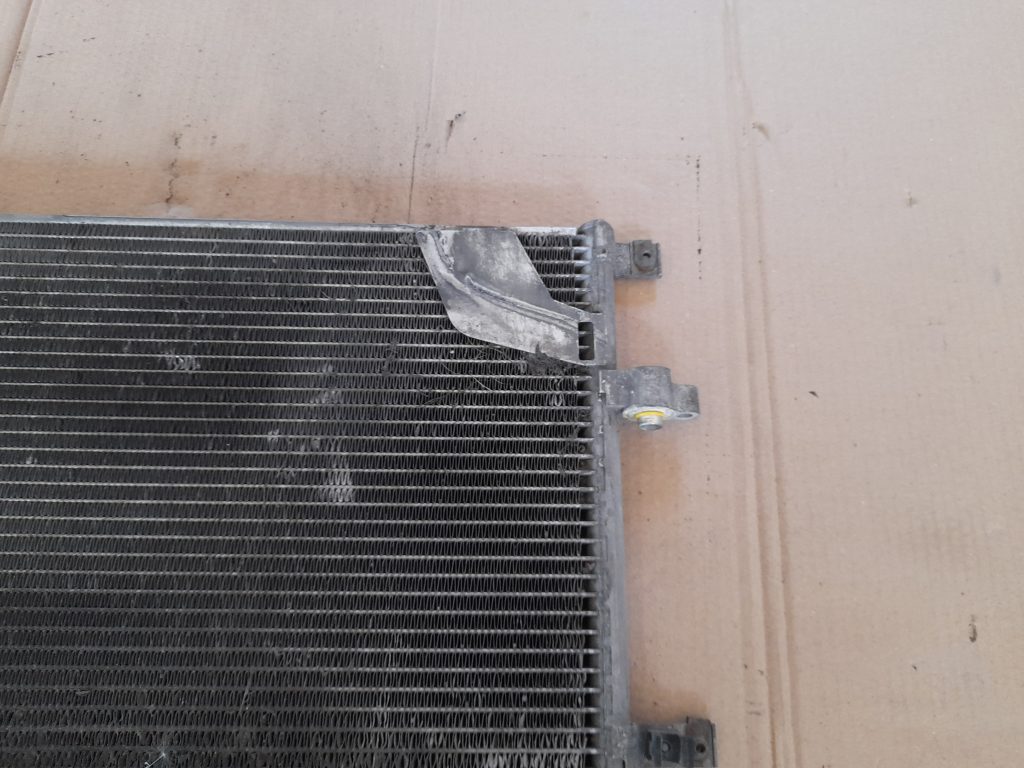 Gaisa kondicioniera radiators priekš VOLVO V70 2003 SILVER 5 Gaisa kondicioniera radiators priekš VOLVO V70 2003 SILVER