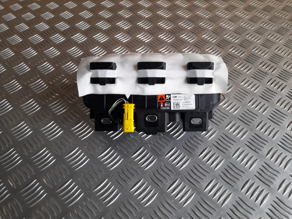 Mērinstrumentu paneļa drošības spilvens priekš OPEL ASTRA SPORT 2017 1 Mērinstrumentu paneļa drošības spilvens priekš OPEL ASTRA SPORT 2017