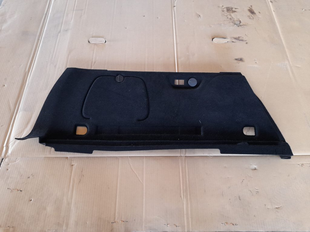 Bagāžnieka nodalījuma sānu apdare priekš OPEL ASTRA SPORT 2017 1 Bagāžnieka nodalījuma sānu apdare priekš OPEL ASTRA SPORT 2017