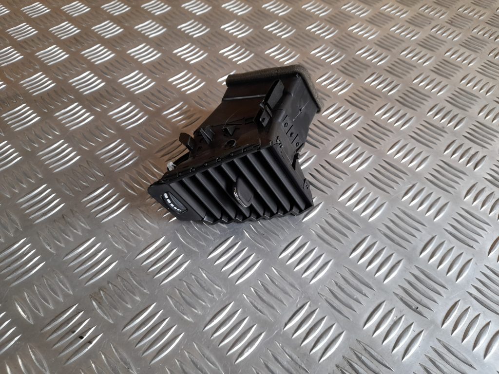 Mērinstrumentu paneļa gaisa vads, pa labi priekš OPEL ASTRA SPORT 2017 1 Mērinstrumentu paneļa gaisa vads, pa labi priekš OPEL ASTRA SPORT 2017