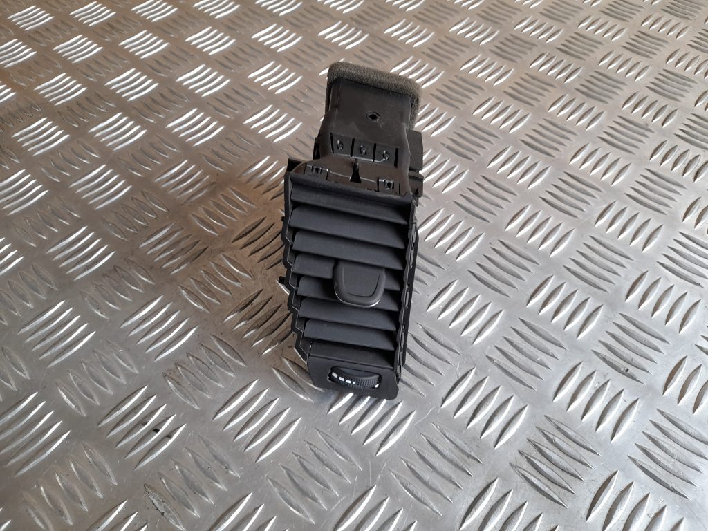 Mērinstrumentu paneļa gaisa vads, centrā priekš OPEL ASTRA SPORT 2017 1 Mērinstrumentu paneļa gaisa vads, centrā priekš OPEL ASTRA SPORT 2017