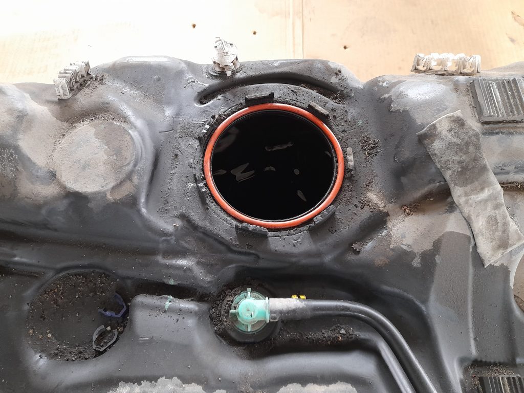 Degvielas tvertne priekš OPEL ASTRA SPORT 2017 3 Degvielas tvertne priekš OPEL ASTRA SPORT 2017