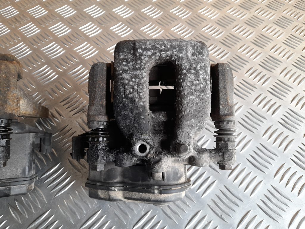 Aizmugurējais labais suports priekš OPEL ASTRA SPORT 2017 2 Aizmugurējais labais suports priekš OPEL ASTRA SPORT 2017