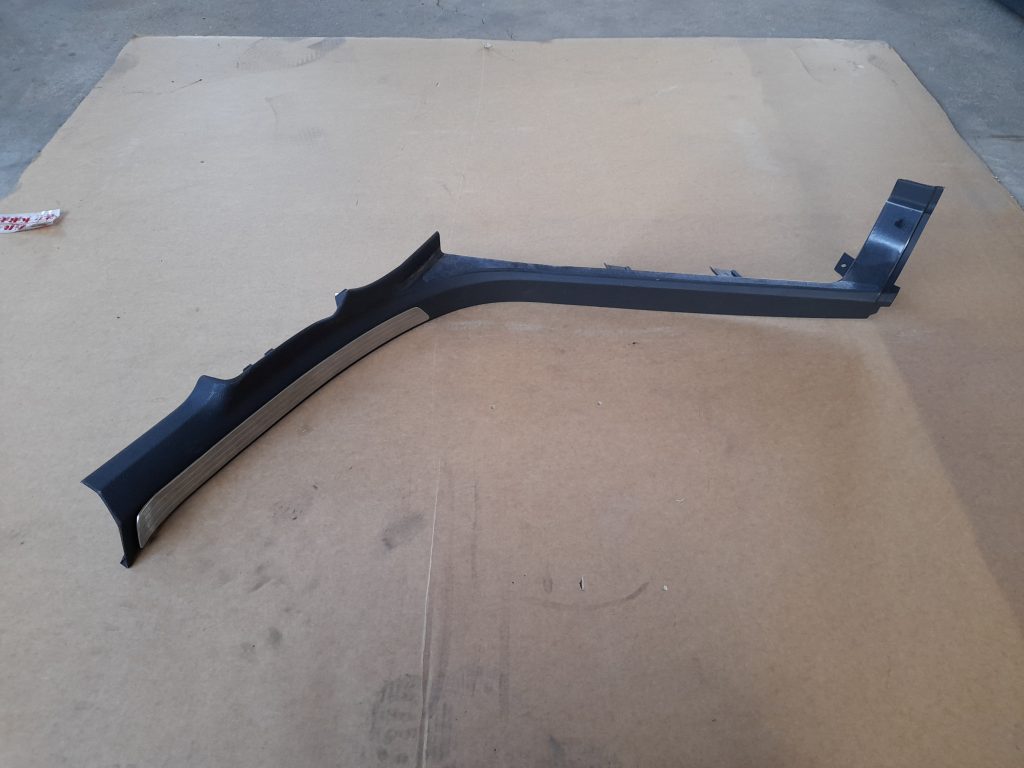 Sliekšņa aizmugurēja laba uzlika (salonā) priekš VW PHAETON 2005 1 Sliekšņa aizmugurēja laba uzlika (salonā) priekš VW PHAETON 2005