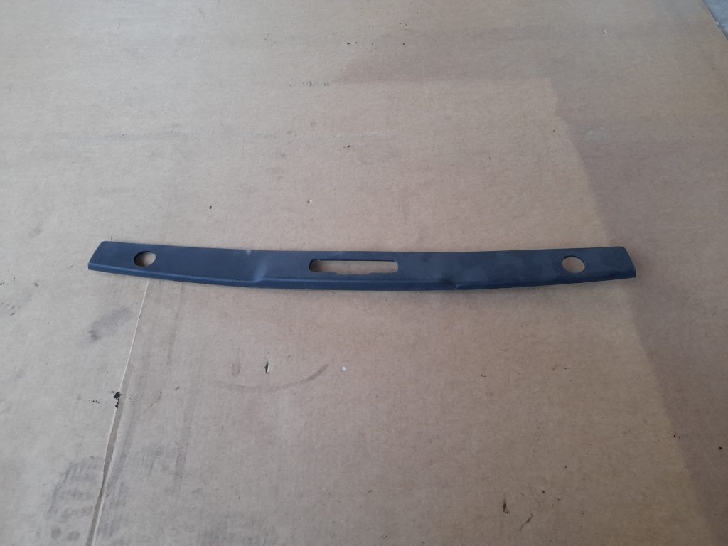 Bagāžnieka vāka apdare priekš VW PHAETON 2005 1 Bagāžnieka vāka apdare priekš VW PHAETON 2005