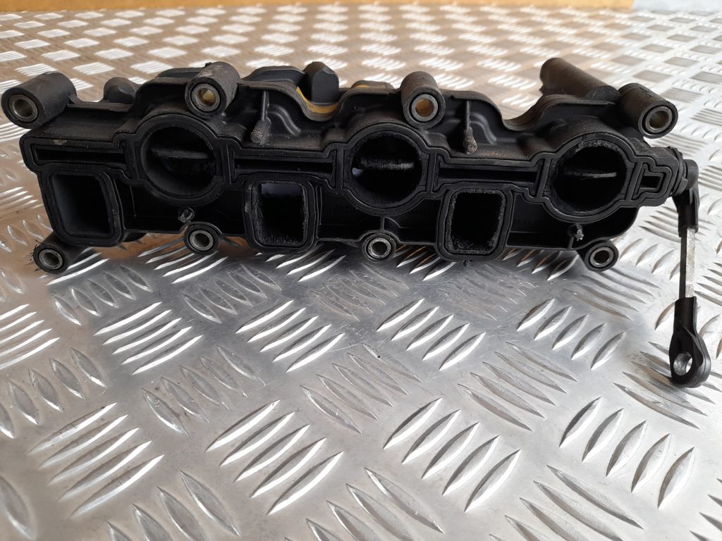 Ieplūdes kolektors priekš VW PHAETON 2005 2 Ieplūdes kolektors priekš VW PHAETON 2005