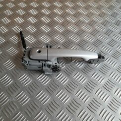 Priekšējāis kreisais durvju rokturis priekš VOLVO XC60 2009