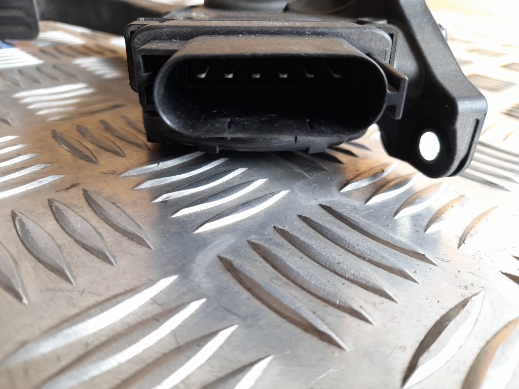 Gāzes pedālis priekš VOLVO XC60 2009 3 Gāzes pedālis priekš VOLVO XC60 2009