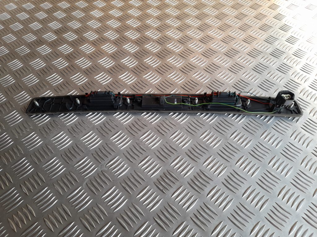 Numura zīmes gaismas uzlika komplektā priekš VOLVO XC60 2009 2 Numura zīmes gaismas uzlika komplektā priekš VOLVO XC60 2009