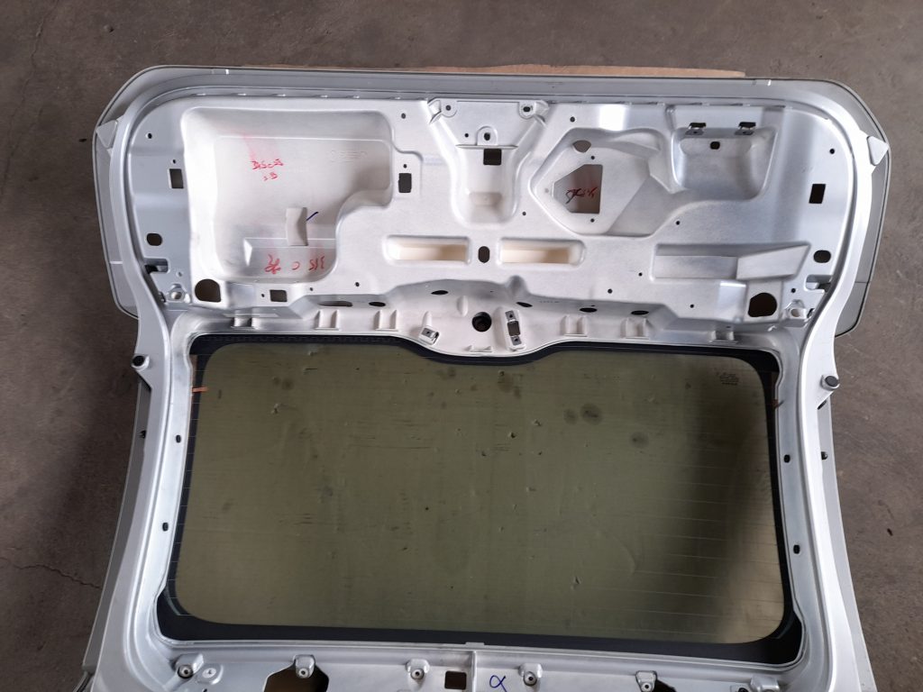 Bagāžnieka vāks priekš VOLVO XC60 2009 5 Bagāžnieka vāks priekš VOLVO XC60 2009