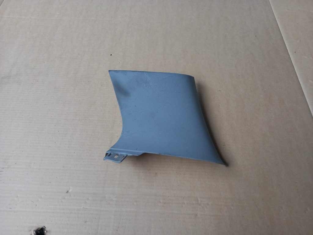 Bagažnieka nodalījuma statnes apdare priekš VW TOUAREG 2007 1 Bagažnieka nodalījuma statnes apdare priekš VW TOUAREG 2007