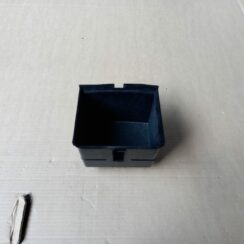 Centrālās konsoles nodalījums priekš VW TOUAREG 2007