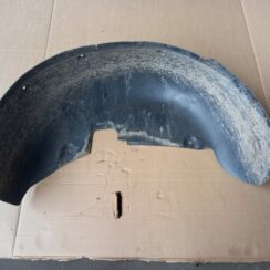 Aizmugurējais kreisais paspārns priekš VW TOUAREG 2007