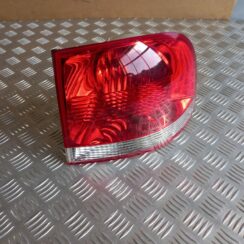 Aizmugurējais labais lukturis priekš VW TOUAREG 2007