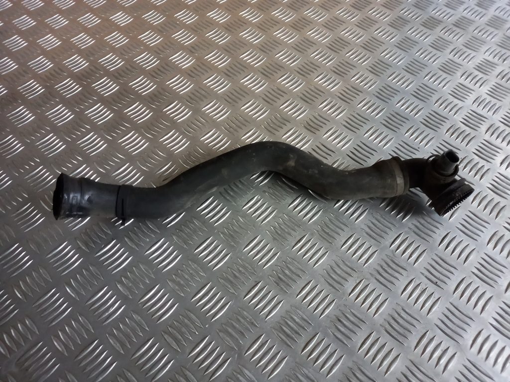 Dzesēšanas caurule priekš VW TOUAREG 2007 1 Dzesēšanas caurule priekš VW TOUAREG 2007