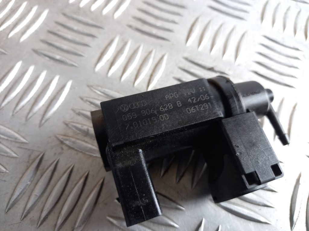 Solenoīda vakuuma vārsts priekš VW TOUAREG 2007 4 Solenoīda vakuuma vārsts priekš VW TOUAREG 2007