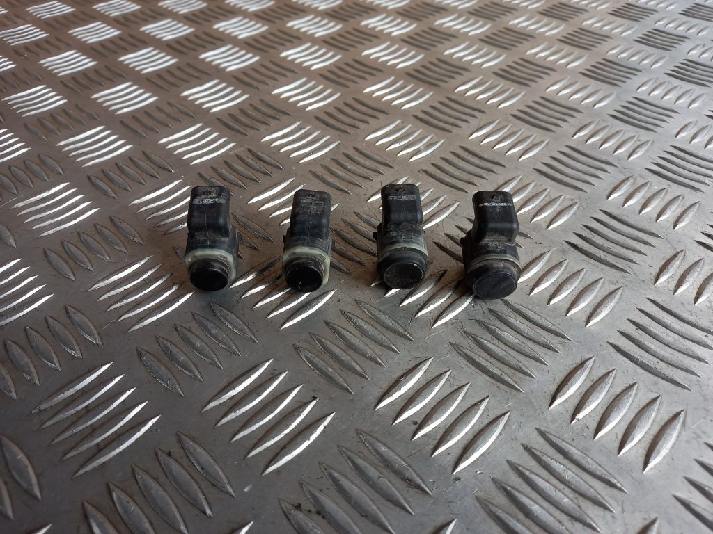 Parkošanās devējs priekš BMW 520D F11 2011 TOURING 1 Parkošanās devējs priekš BMW 520D F11 2011 TOURING