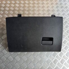 Mantu glabāšanas nodalījums pasažiera pusē priekš MITSUBISHI ASX 2011