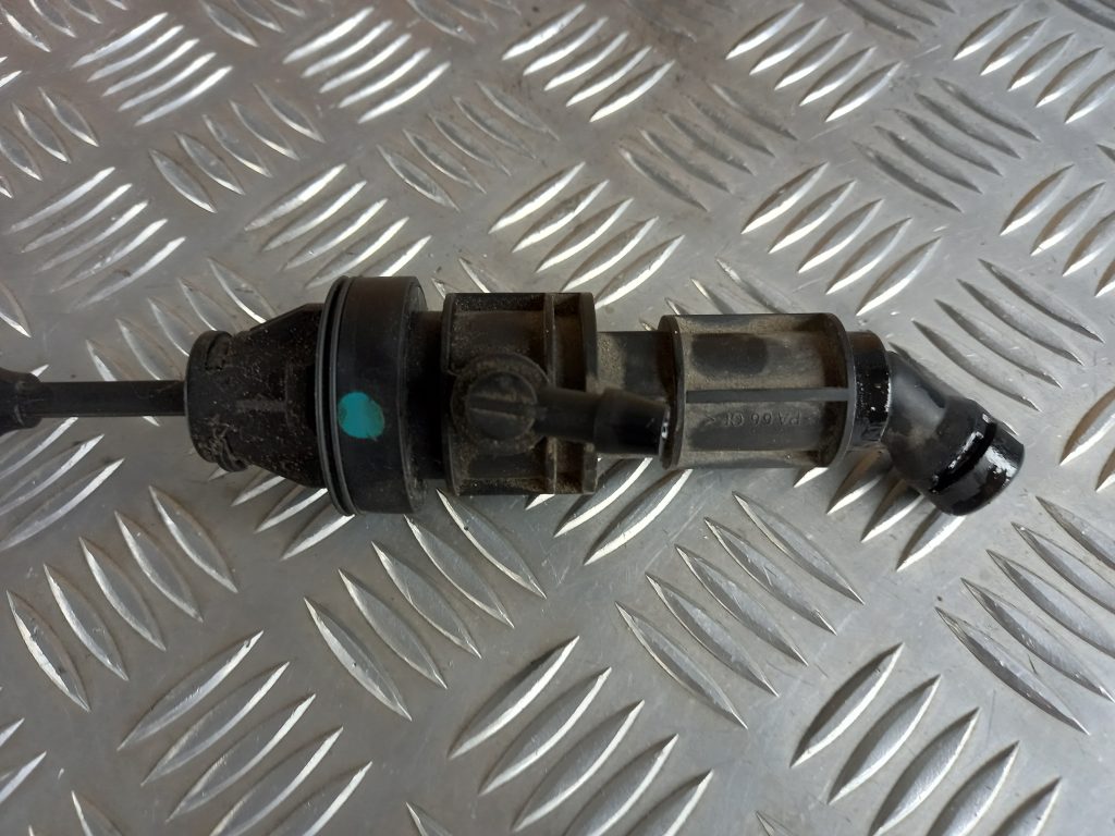 Sajūga galvenais cilindrs priekš MITSUBISHI ASX 2011 3 Sajūga galvenais cilindrs priekš MITSUBISHI ASX 2011