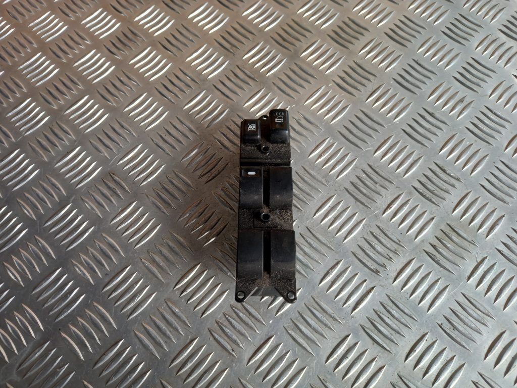 Šofera durvju slēdža pogas priekš MITSUBISHI ASX 2011 1 Šofera durvju slēdža pogas priekš MITSUBISHI ASX 2011