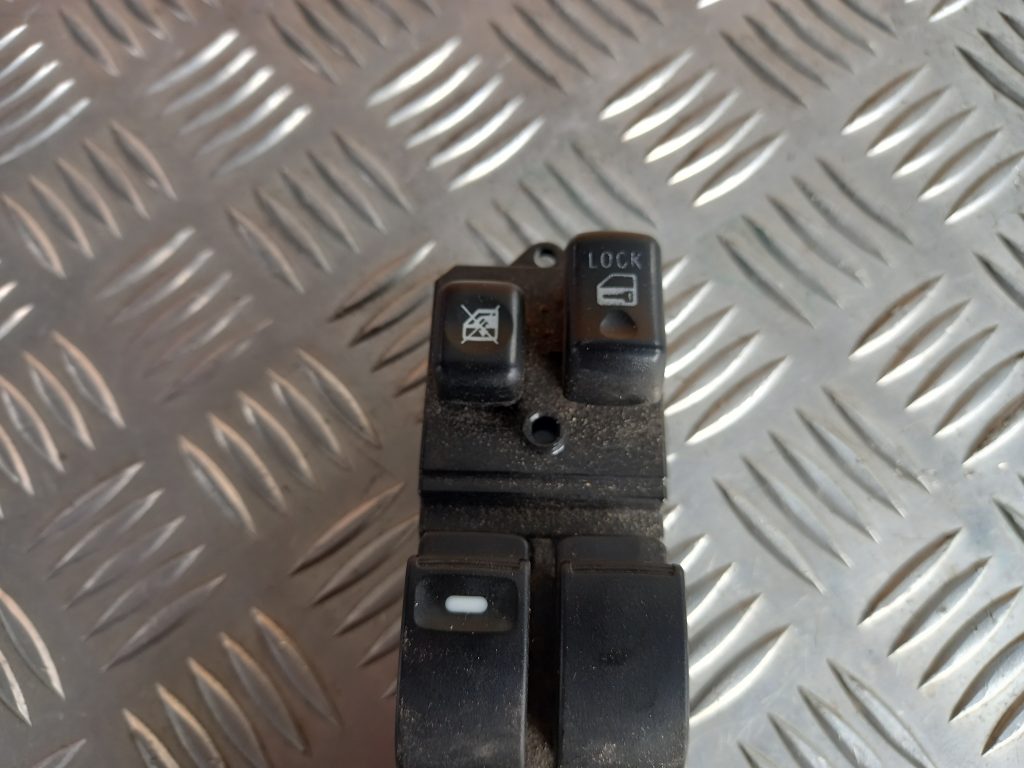 Šofera durvju slēdža pogas priekš MITSUBISHI ASX 2011 2 Šofera durvju slēdža pogas priekš MITSUBISHI ASX 2011