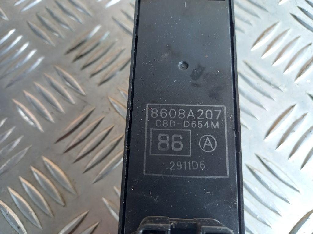 Šofera durvju slēdža pogas priekš MITSUBISHI ASX 2011 3 Šofera durvju slēdža pogas priekš MITSUBISHI ASX 2011