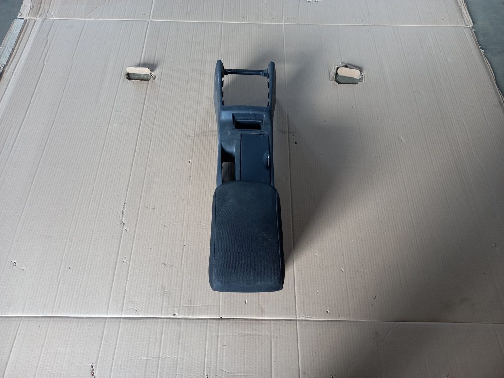 Centrālās konsoles apdares lielākā daļa priekš MITSUBISHI LANCER 2009 1 Centrālās konsoles apdares lielākā daļa priekš MITSUBISHI LANCER 2009