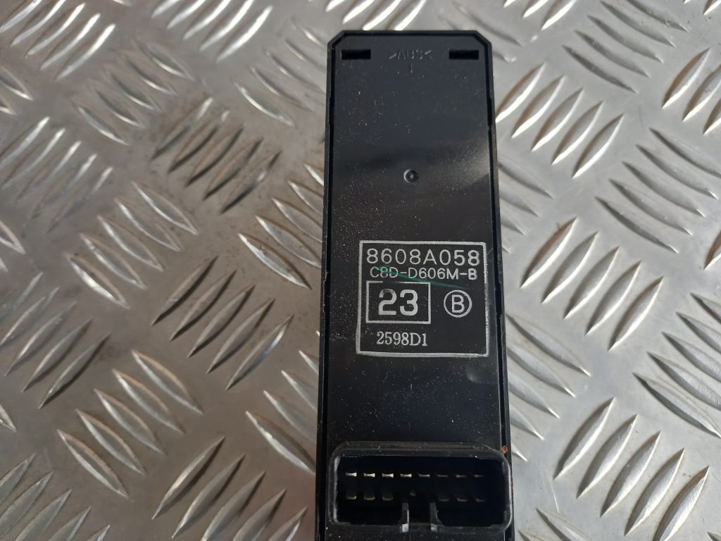 Šofera durvju slēdža pogas priekš MITSUBISHI LANCER 2009 3 Šofera durvju slēdža pogas priekš MITSUBISHI LANCER 2009