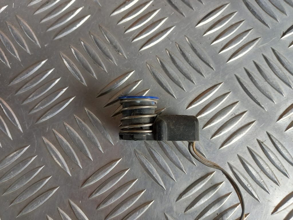 Parkošanās devējs priekš MITSUBISHI LANCER 2009 2 Parkošanās devējs priekš MITSUBISHI LANCER 2009