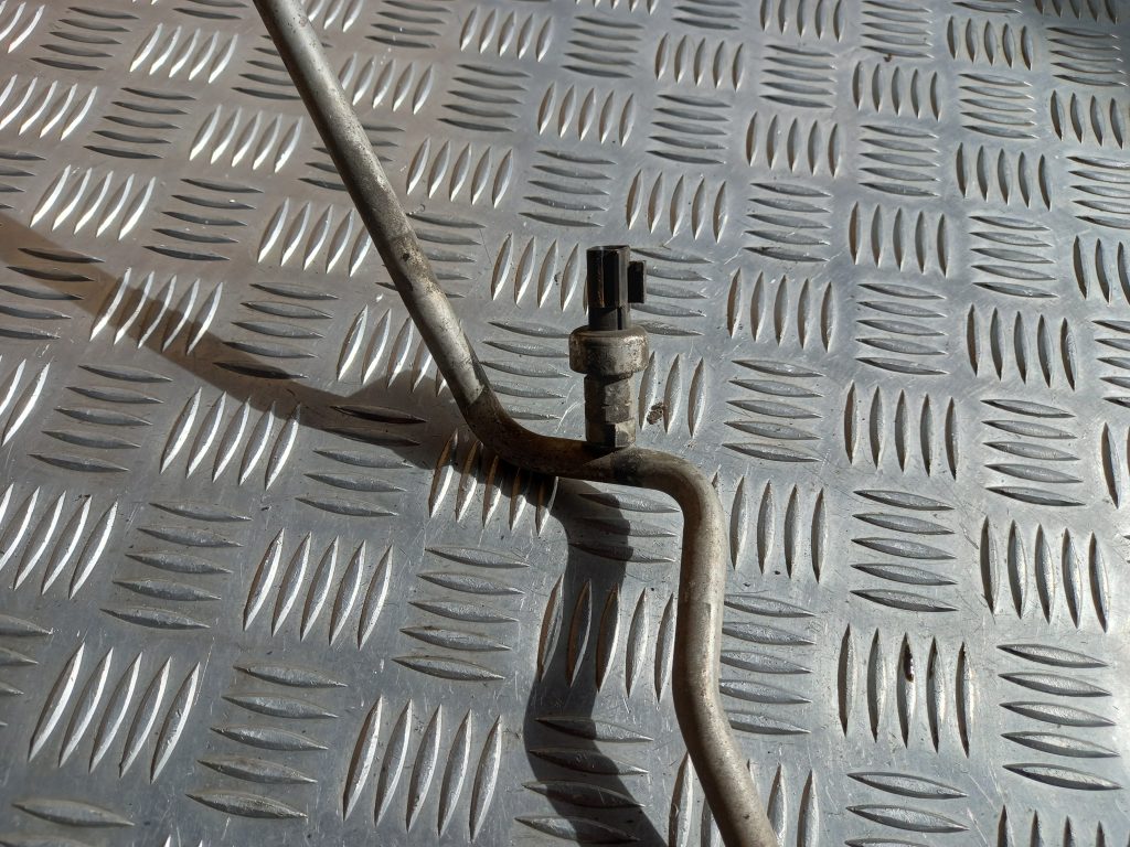 Gaisa kondicioniera galvenā caurule priekš MITSUBISHI LANCER 2009 3 Gaisa kondicioniera galvenā caurule priekš MITSUBISHI LANCER 2009