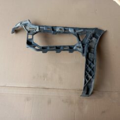 Aizmugurējā spārna un bufera stiprinājums priekš VW PASSAT CC 2009