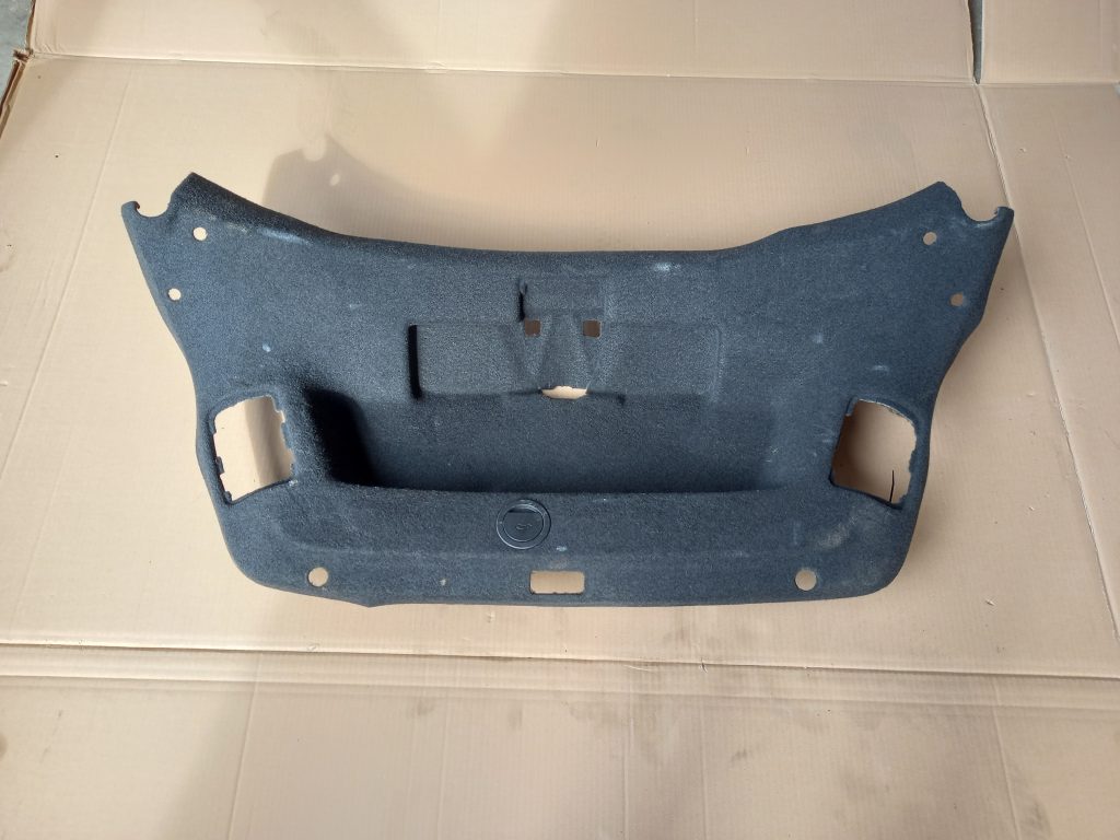 Bagāžnieka vāka liela apdare priekš VW PASSAT CC 2009 1 Bagāžnieka vāka liela apdare priekš VW PASSAT CC 2009