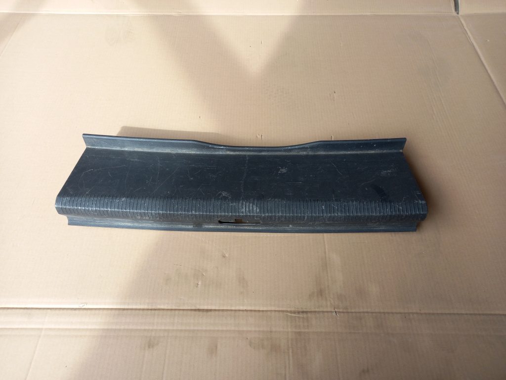 Bagažnieka nodalījuma sliekšņa uzlika priekš VW PASSAT CC 2009 1 Bagažnieka nodalījuma sliekšņa uzlika priekš VW PASSAT CC 2009