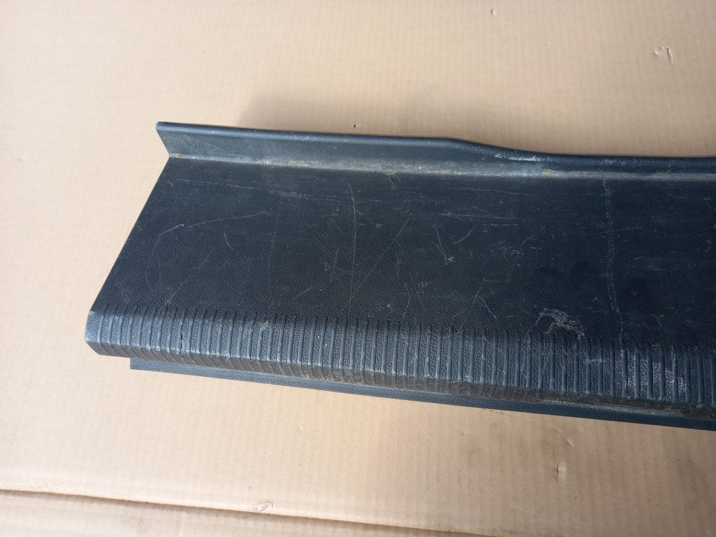 Bagažnieka nodalījuma sliekšņa uzlika priekš VW PASSAT CC 2009 2 Bagažnieka nodalījuma sliekšņa uzlika priekš VW PASSAT CC 2009