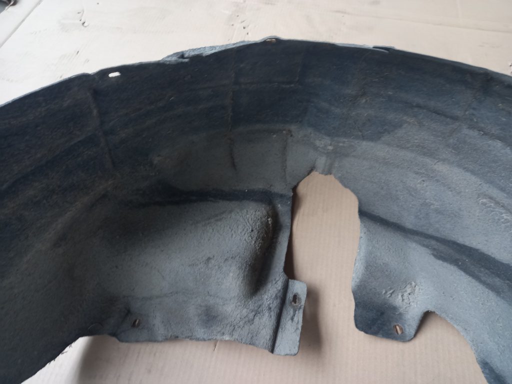 Aizmugurējais labais paspārns priekš VW PASSAT CC 2009 3 Aizmugurējais labais paspārns priekš VW PASSAT CC 2009