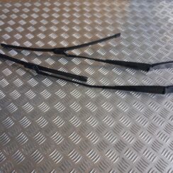 Vējstikla slotu turētāju komplekts priekš VW PASSAT CC 2009