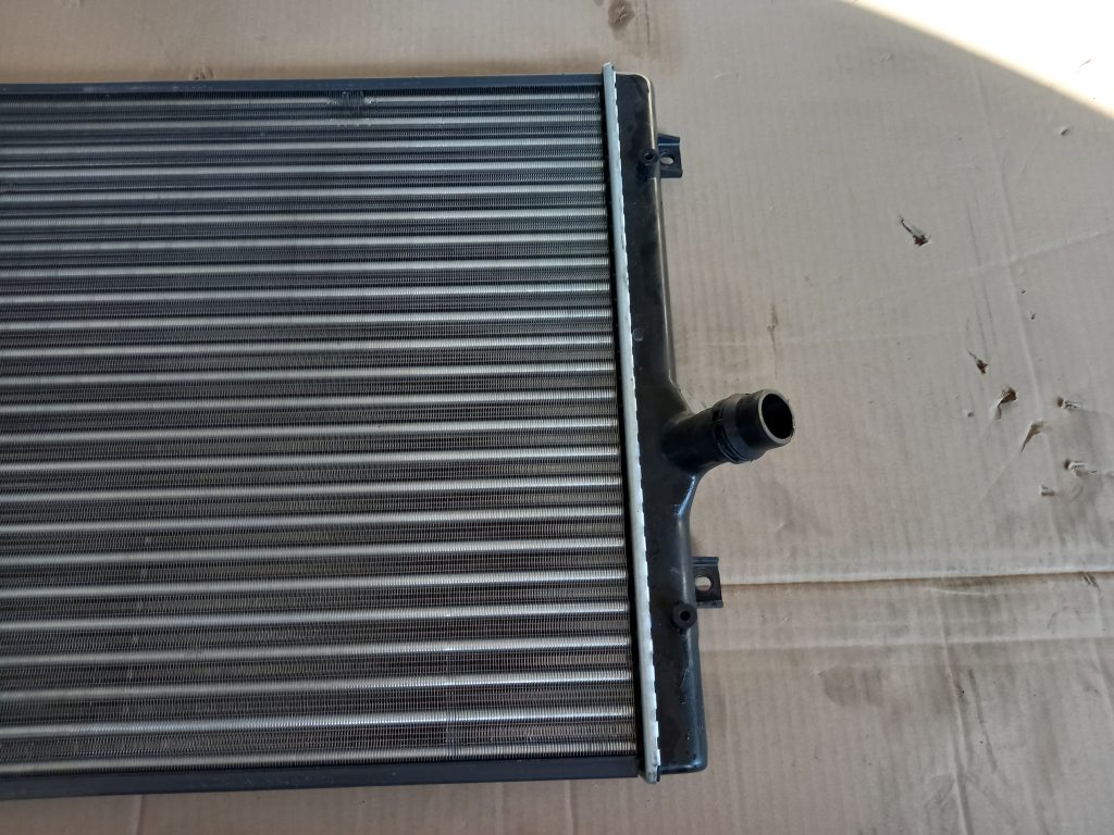 Dzesēšanas radiators priekš VW PASSAT CC 2009 5 Dzesēšanas radiators priekš VW PASSAT CC 2009