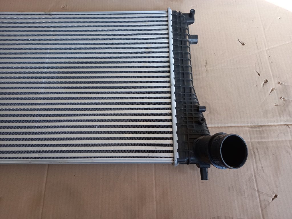 Interkūleris priekš VW PASSAT CC 2009 5 Interkūleris priekš VW PASSAT CC 2009