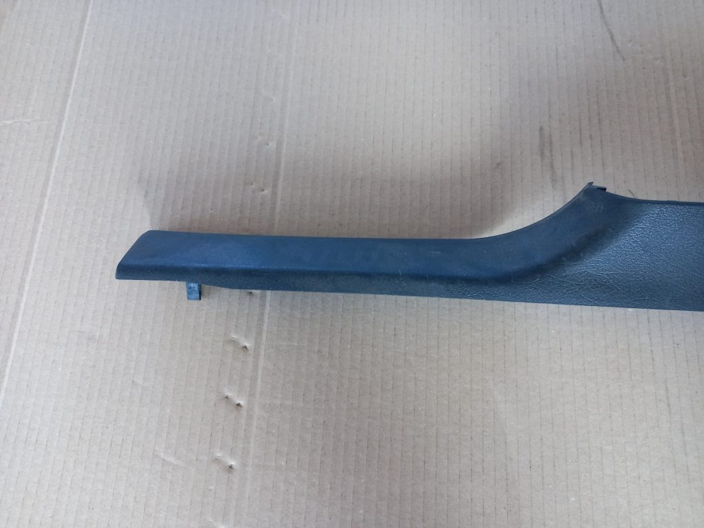 Sliekšņa kreisa uzlika priekš AUDI A6 1998 2 Sliekšņa kreisa uzlika priekš AUDI A6 1998