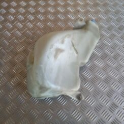 Mazgātāja šķidruma tvertne priekš AUDI A6 1998