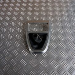 Pārnesumu pārslēgšanas kloķa auduma pārvalks priekš LAND ROVER FREELANDER 2007