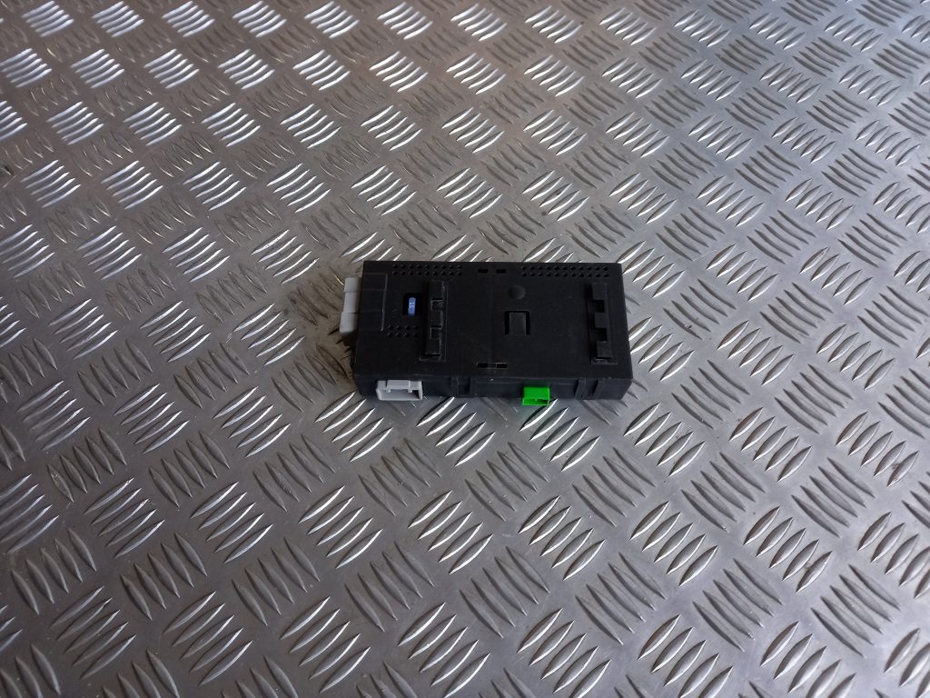 Piekabes āķa vadības bloks priekš LAND ROVER FREELANDER 2007 1 Piekabes āķa vadības bloks priekš LAND ROVER FREELANDER 2007