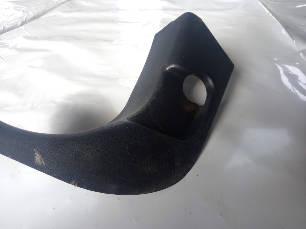 Sliekšņa priekšēja kreisa uzlika (salonā) priekš LAND ROVER FREELANDER 2007 2 Sliekšņa priekšēja kreisa uzlika (salonā) priekš LAND ROVER FREELANDER 2007