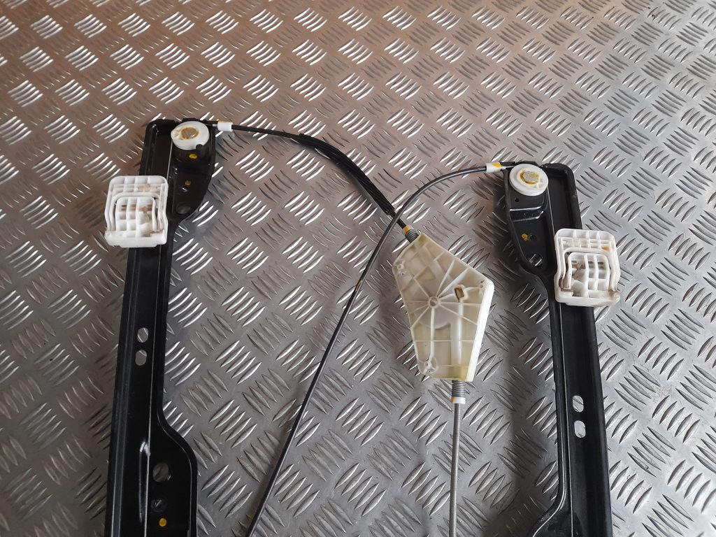 Stikla pacelšanas mehānisms aizmugurējais labais priekš DODGE JOURNEY 2008 2 Stikla pacelšanas mehānisms aizmugurējais labais priekš DODGE JOURNEY 2008