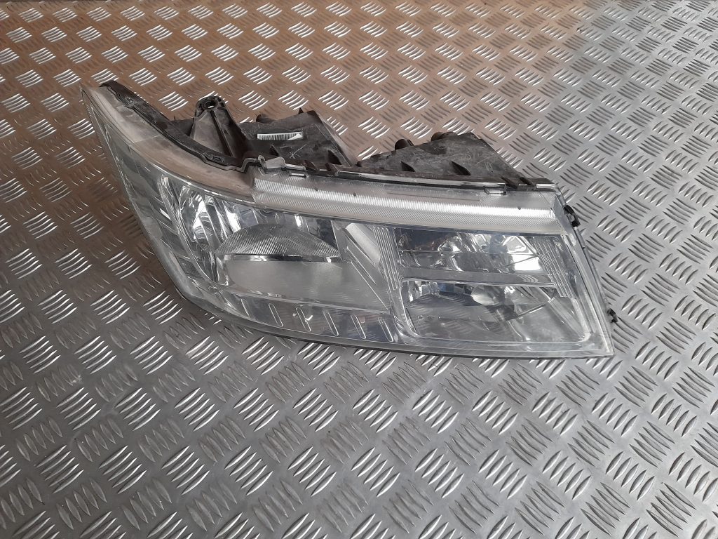 Priekšējais labais lukturis priekš DODGE JOURNEY 2008 1 Priekšējais labais lukturis priekš DODGE JOURNEY 2008