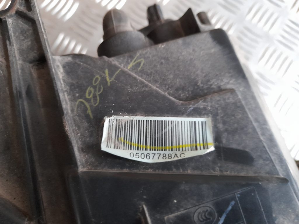 Priekšējais labais lukturis priekš DODGE JOURNEY 2008 5 Priekšējais labais lukturis priekš DODGE JOURNEY 2008